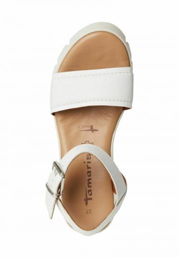 Босоножки на танкетке