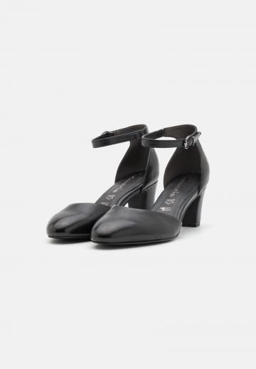 Туфли с ремешком