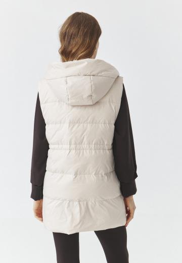 Длинный жилет