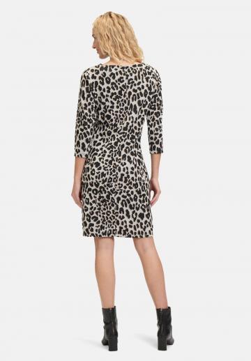 Платье футляр