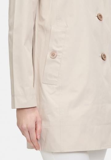 Короткое пальто