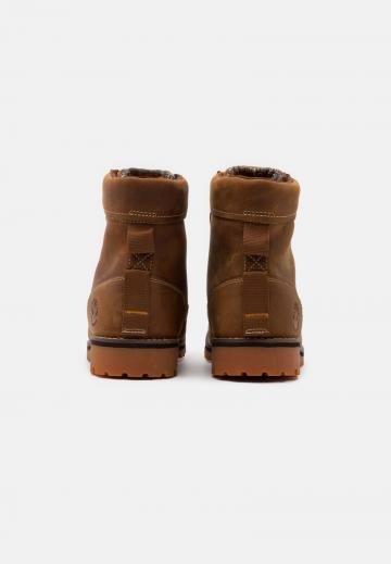 Ботинки на шнуровке