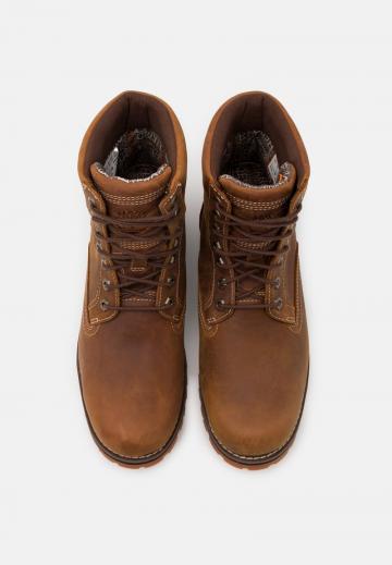 Ботинки на шнуровке