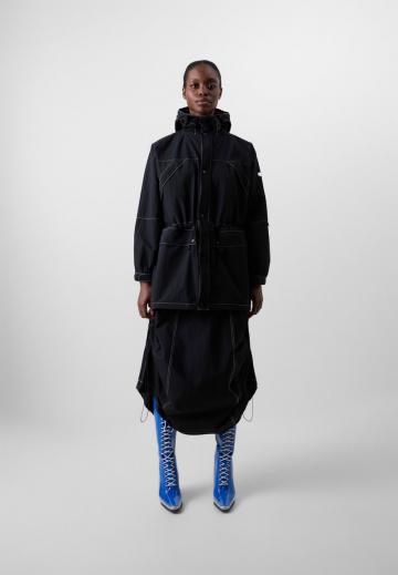 Куртка с накладнымит карманами