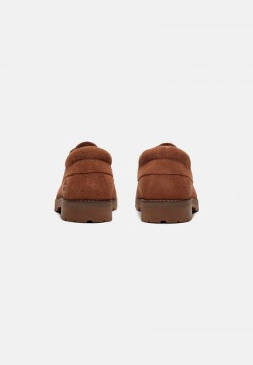 Ботинки на шнуровке