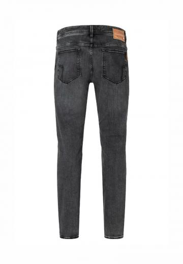 Узкие джинсы