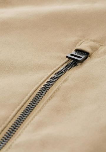 Куртка бомбер