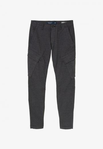 Брюки с накладными карманами