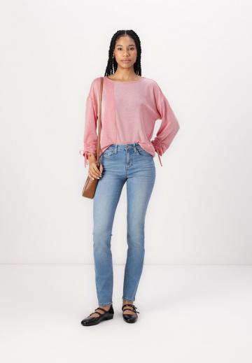 Узкие джинсы