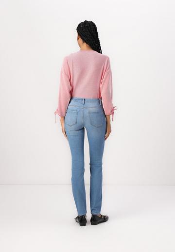 Узкие джинсы