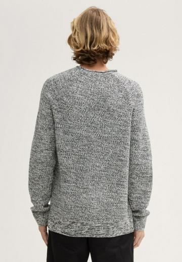 Пуловер