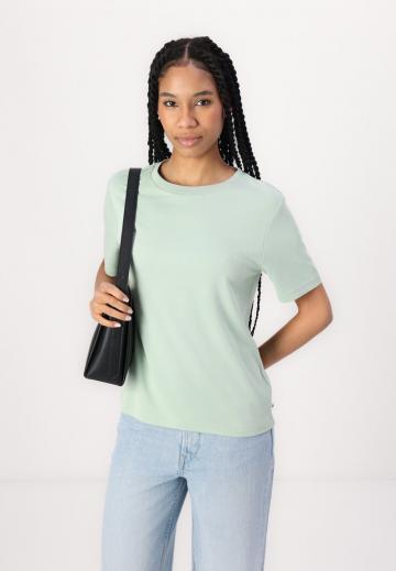 Свободные джинсы