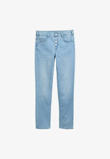 Прямые джинсы