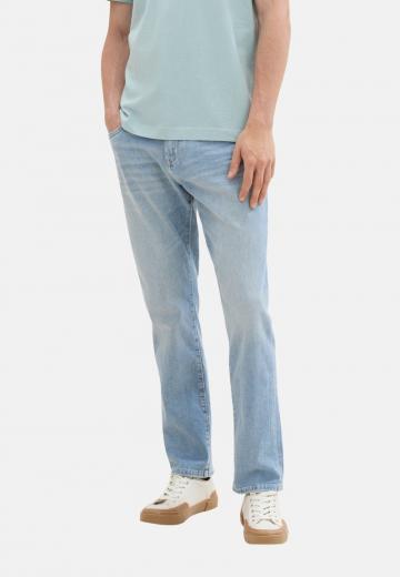 Узкие джинсы