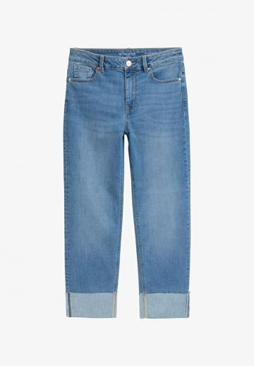 Короткие джинсы