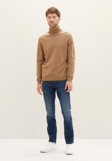 Узкие джинсы