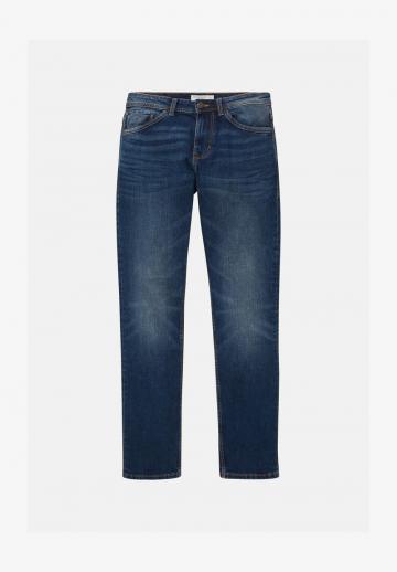 Узкие джинсы