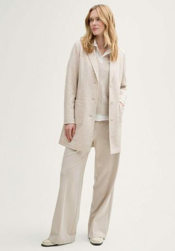 Короткое пальто