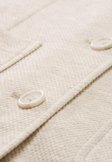 Короткое пальто