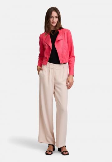 Короткая куртка