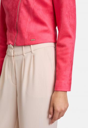 Короткая куртка