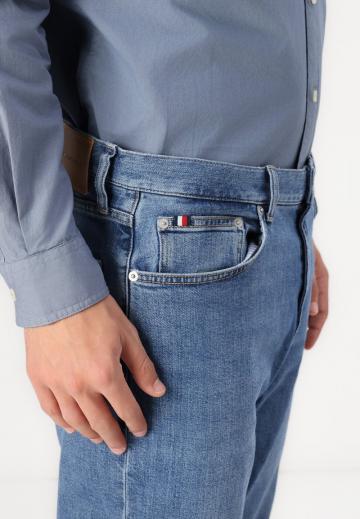 Прямые джинсы