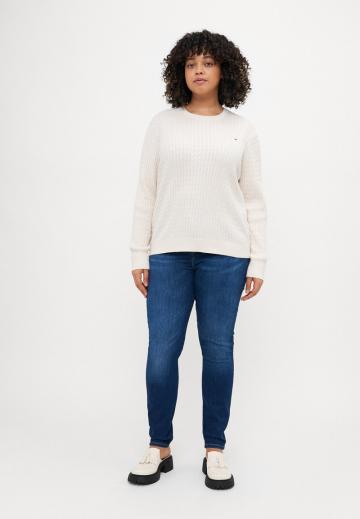 Узкие джинсы