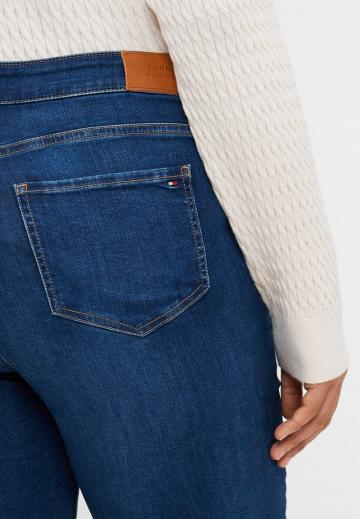 Узкие джинсы