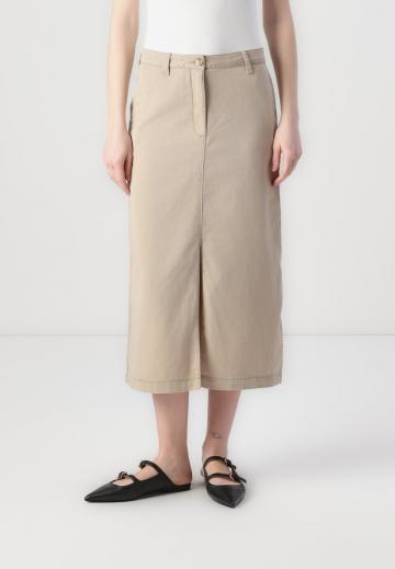 Юбка с накладными карманами