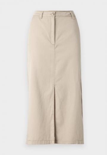 Юбка с накладными карманами