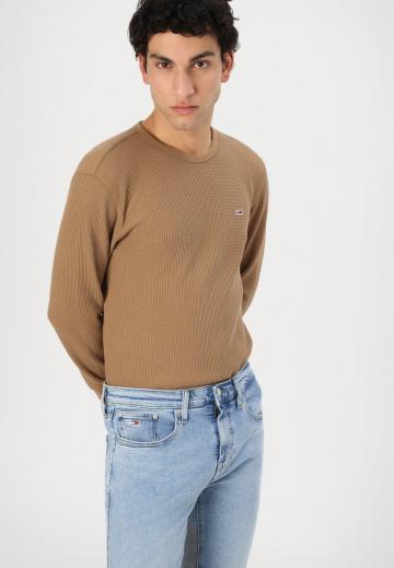 Узкие джинсы