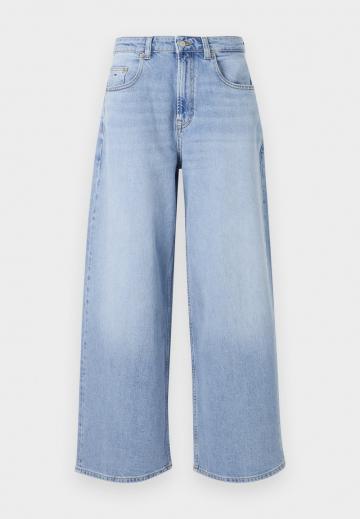 Свободные джинсы