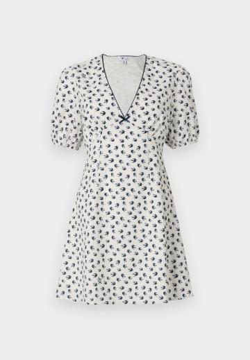 Короткое платье