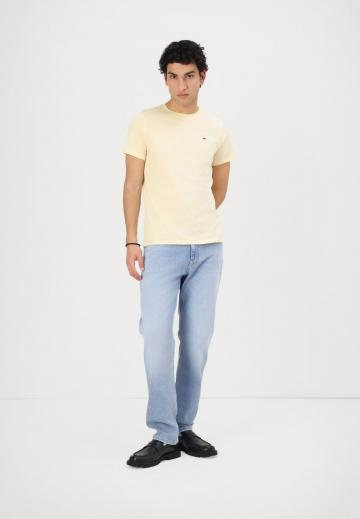 Узкие джинсы