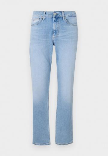 Узкие джинсы