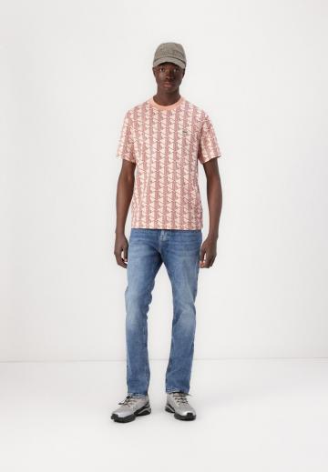 Узкие джинсы