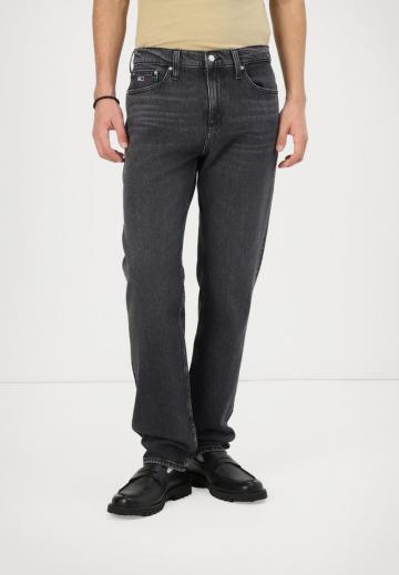 Узкие джинсы