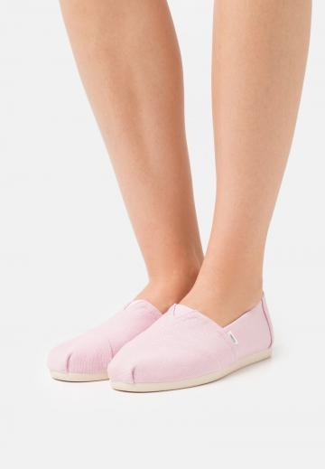 Спортивные балетки