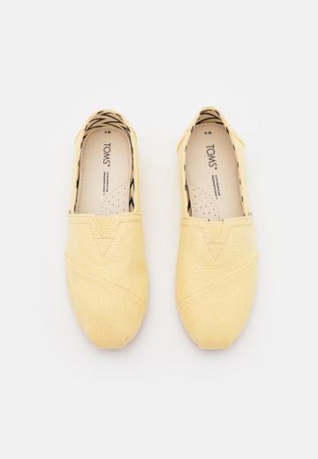 Спортивные балетки