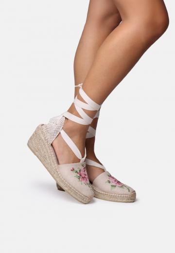 Туфли на шнуровке