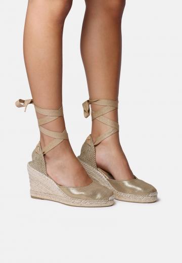 Туфли на танкетке