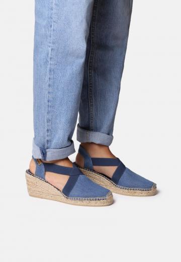 Туфли на танкетке