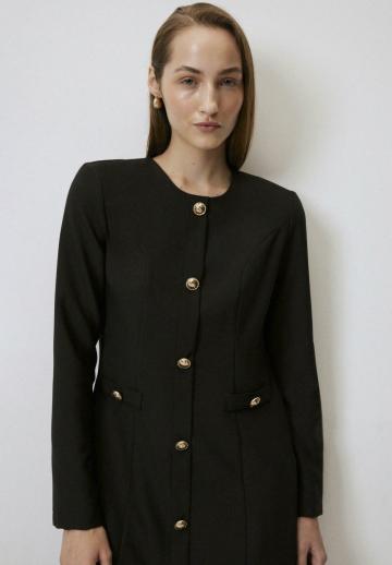 Короткое пальто