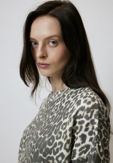 Длинный пуловер