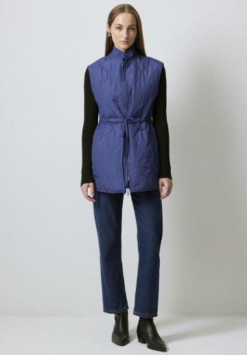 Длинный жилет