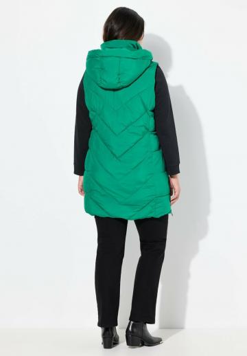 Длинный жилет