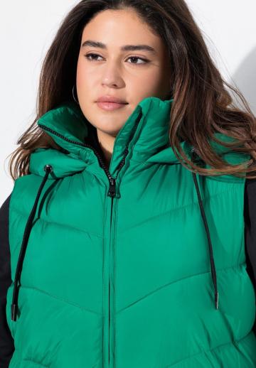 Длинный жилет