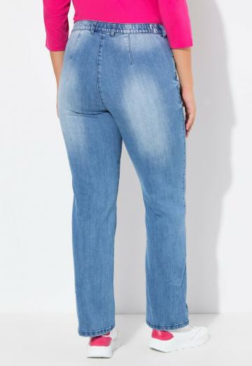 Прямые джинсы