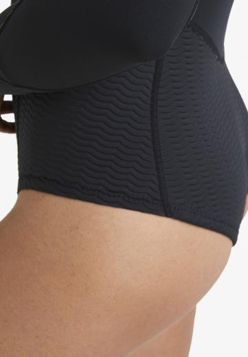 Слитный купальник