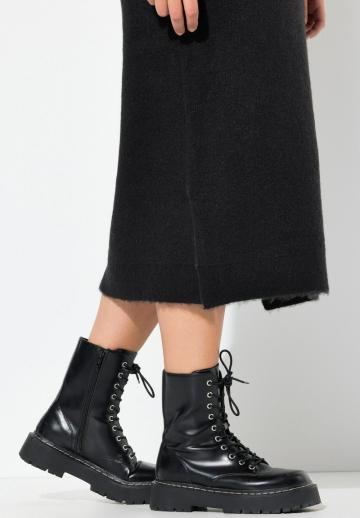 Вязаное платье